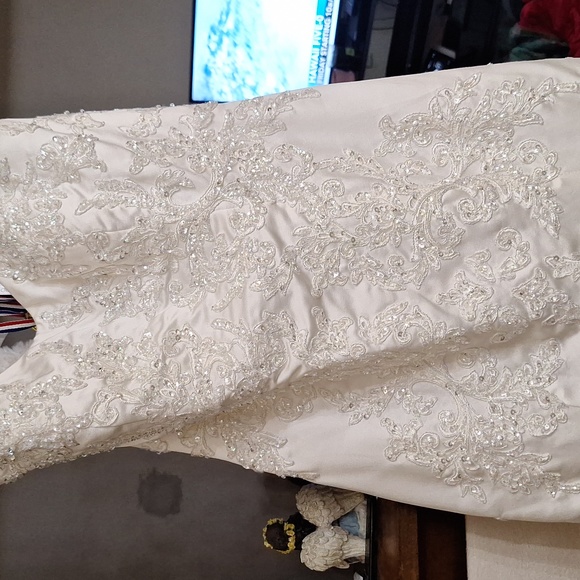 Off white mermaid style wedding dress